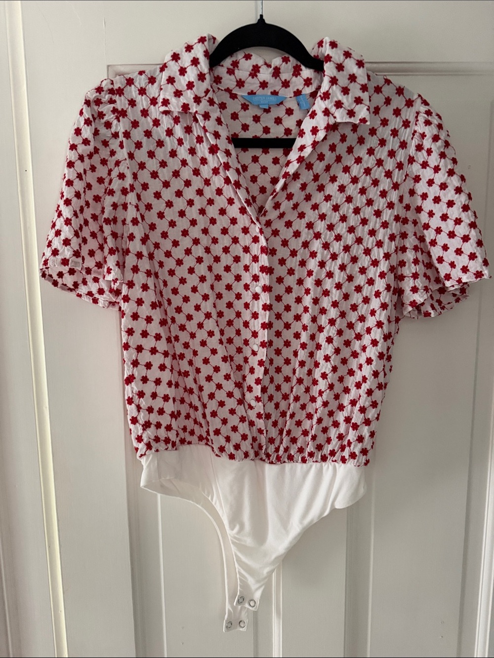 Draper James Red Floral Button-Front Bodysuit Large